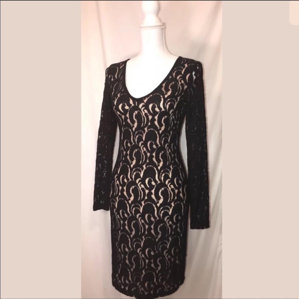 Black Lace Nicole Dress - V neck/Nude Lining